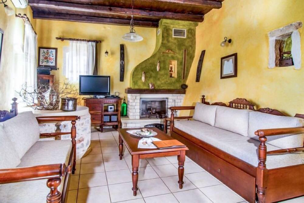 Photo of Livingroom in Samonas