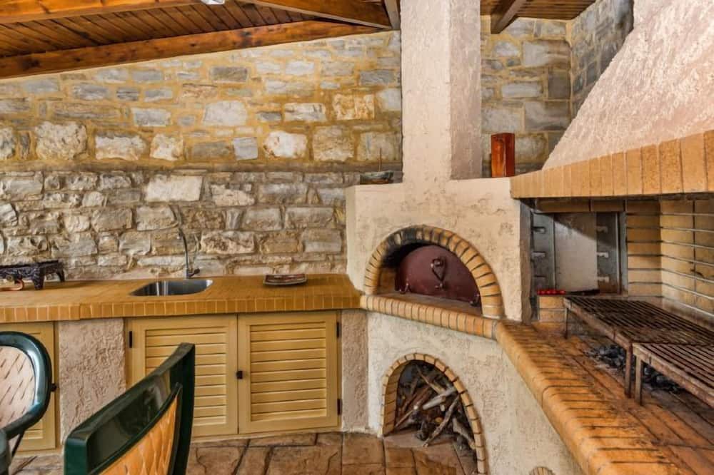 Photo of Kitchen in Roussospiti