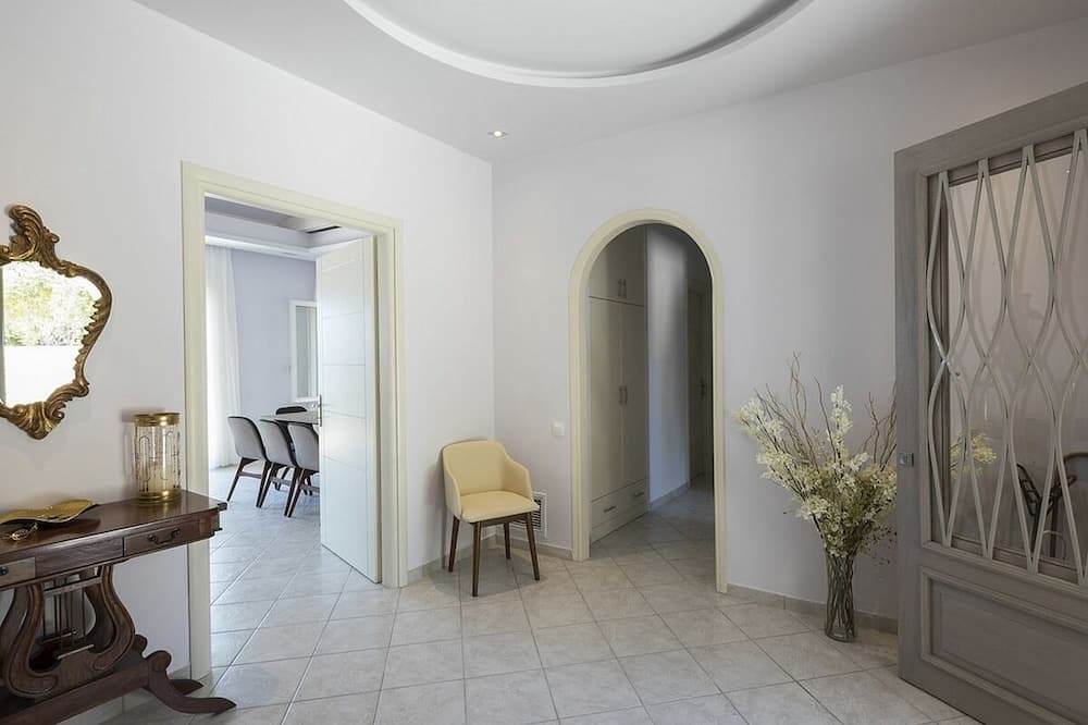 Photo of Livingroom in Perama