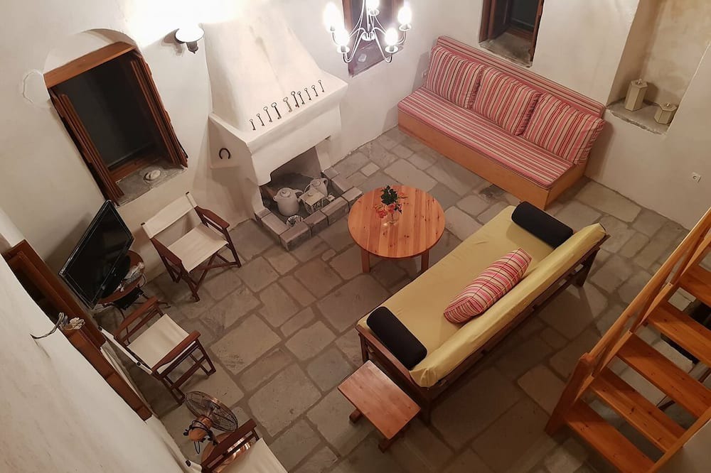 Photo of Livingroom in Logothetianika