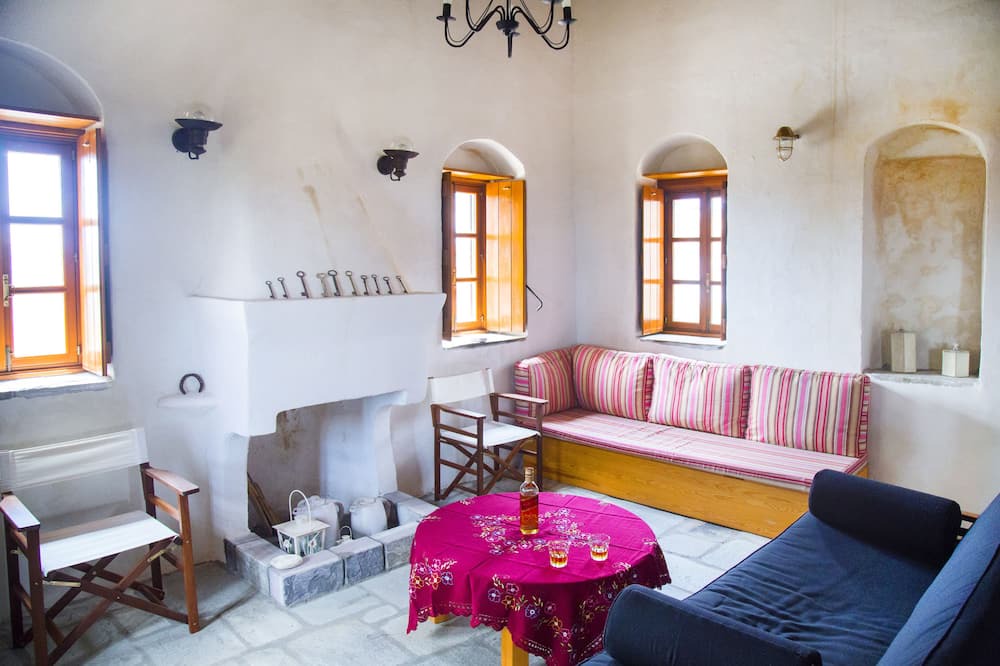 Photo of Livingroom in Logothetianika