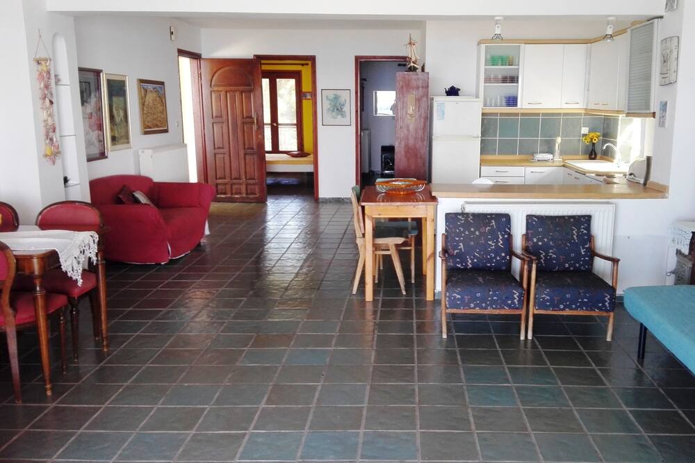 Photo of Livingroom in Toroni
