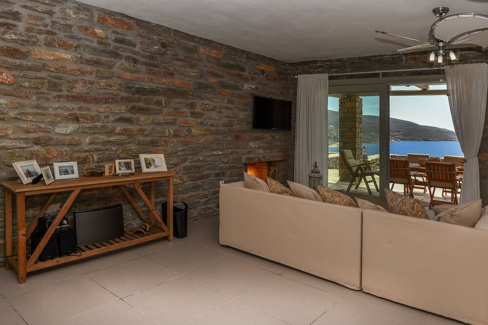 Photo of Livingroom in Koundouros