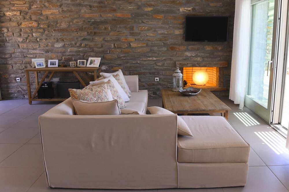 Photo of Livingroom in Koundouros