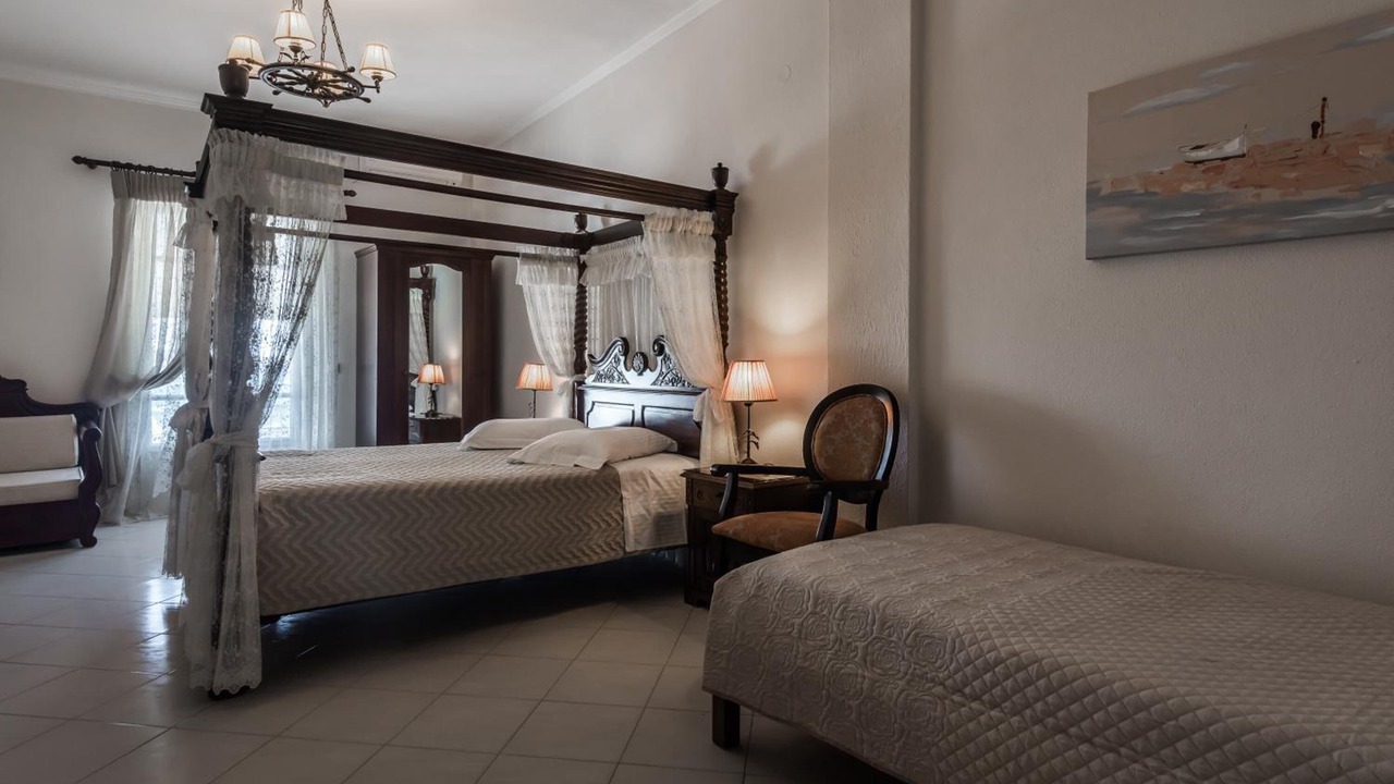 Photo of Bedroom in Adamas