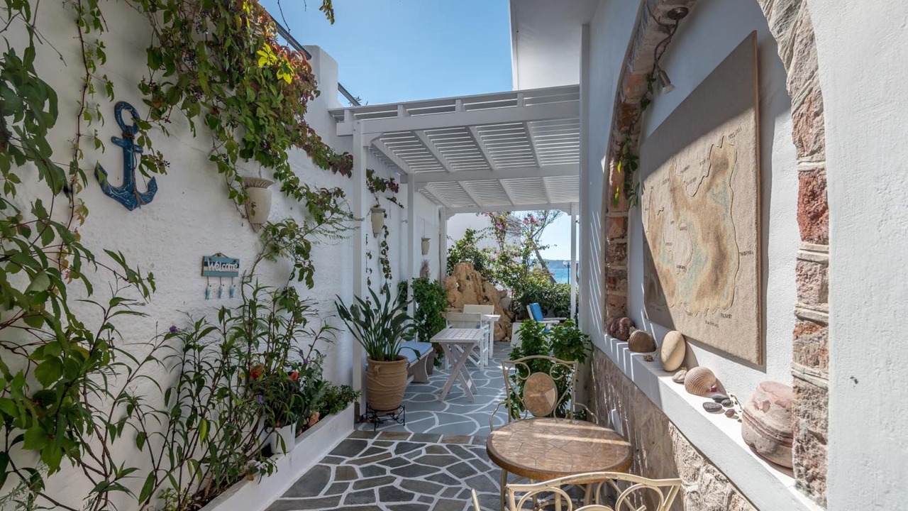 Photo of Outdoor in Adamas