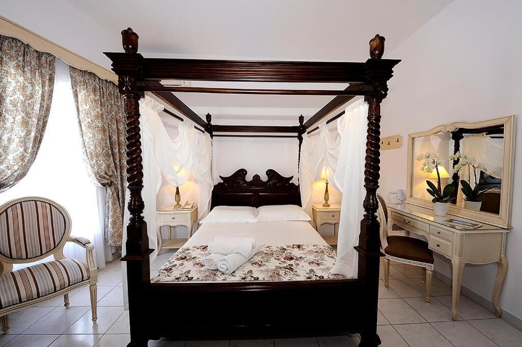 Photo of Bedroom in Adamas