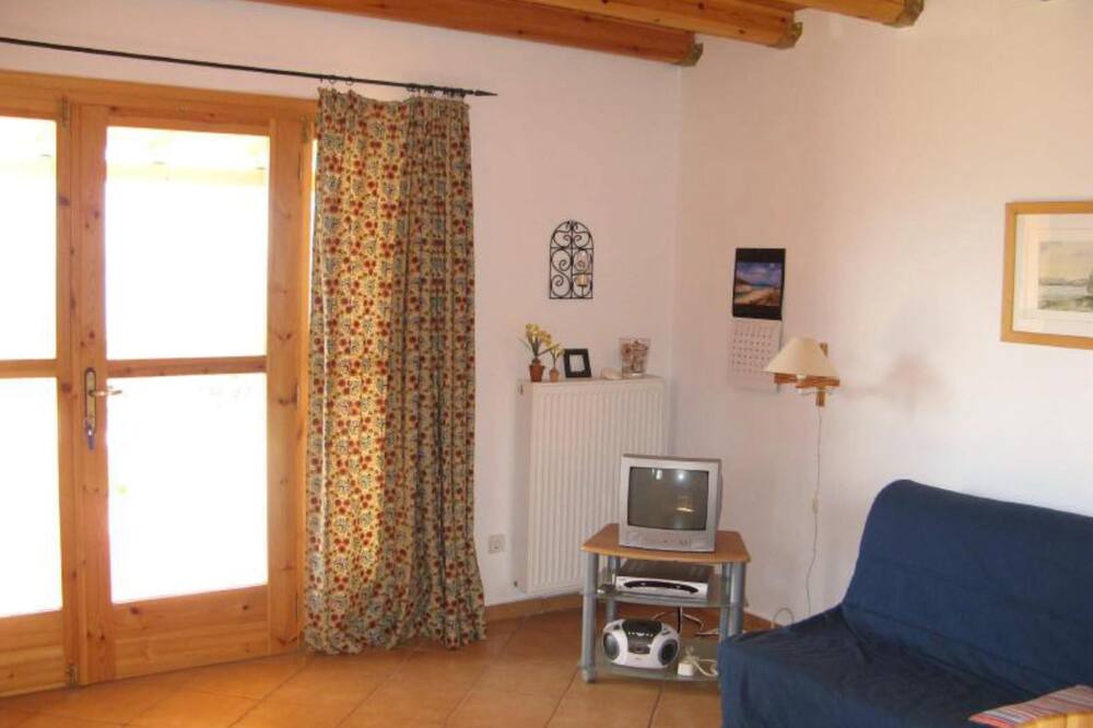 Photo of Livingroom in Drapanos