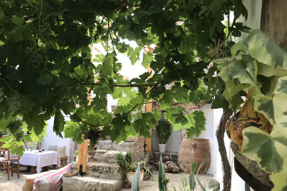 Photo of Outdoor in Minoa Pediada