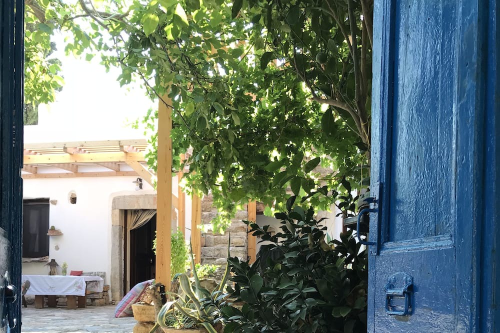 Photo of Outdoor in Minoa Pediada