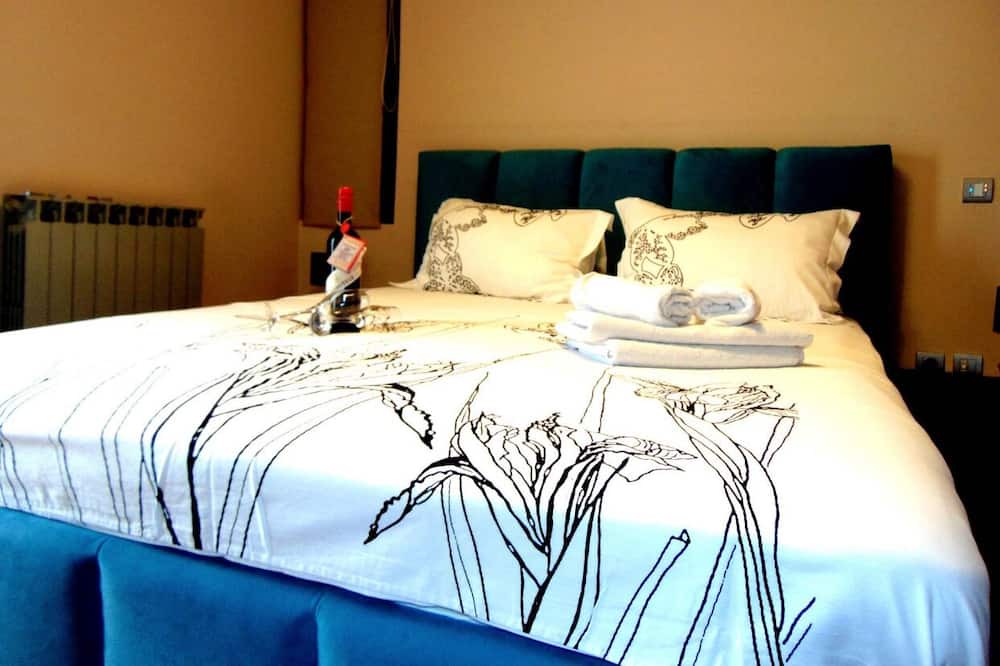 Photo of Bedroom in Alimos