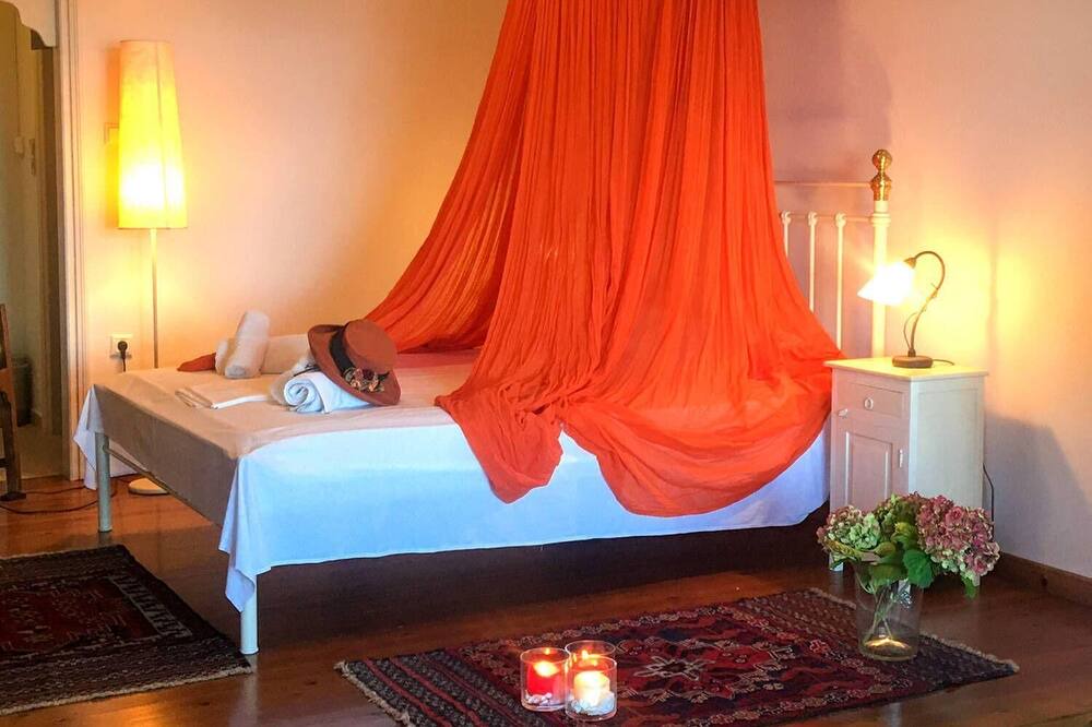 Photo of Bedroom in Papa Nero