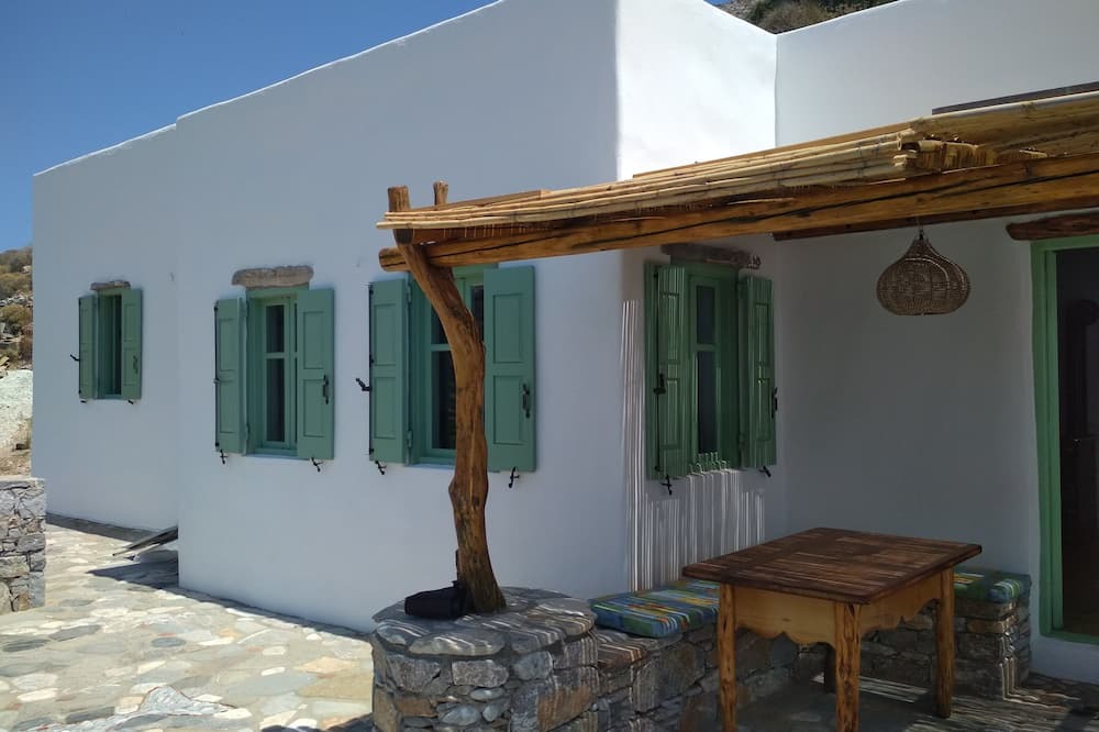 Photo of Patio Balcony in Aegiali