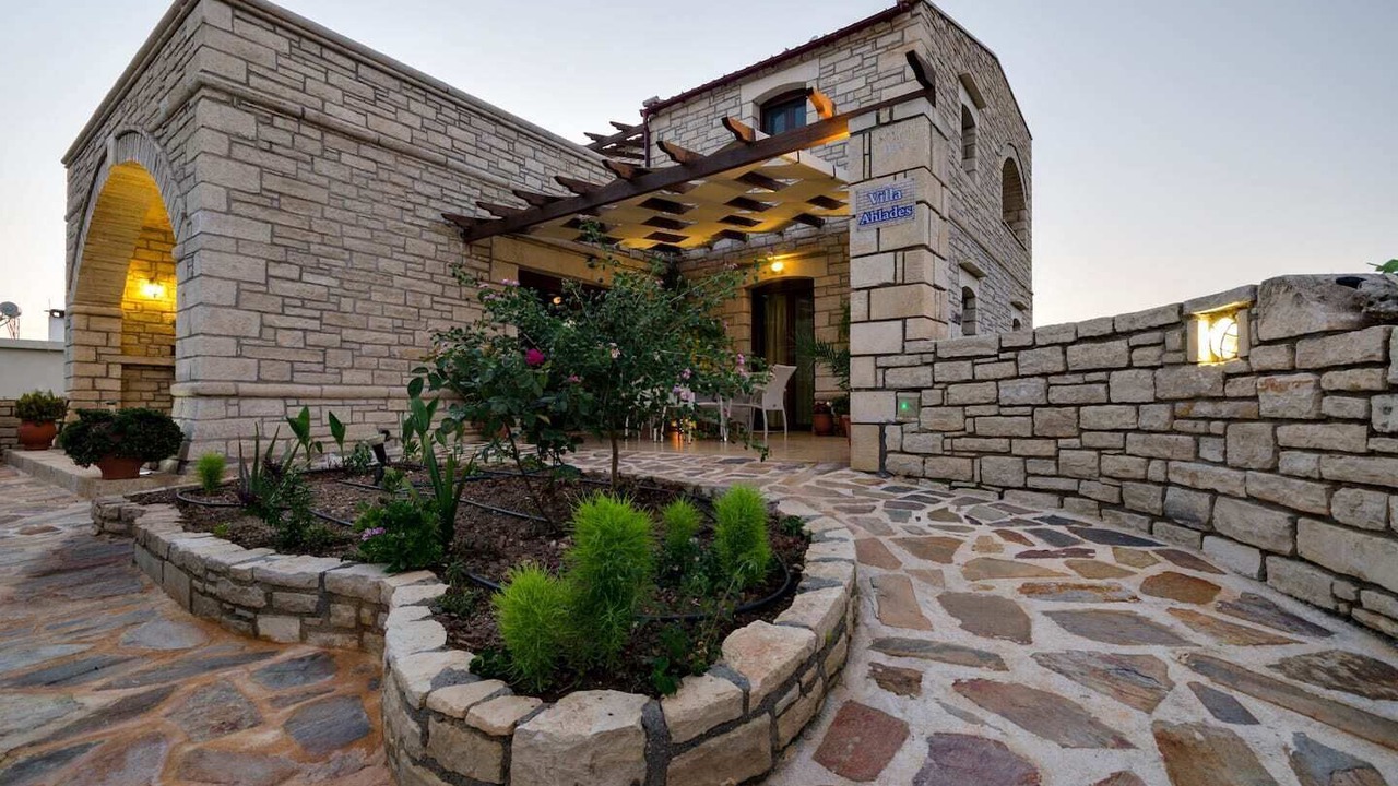 Photo of Outdoor in Margarites