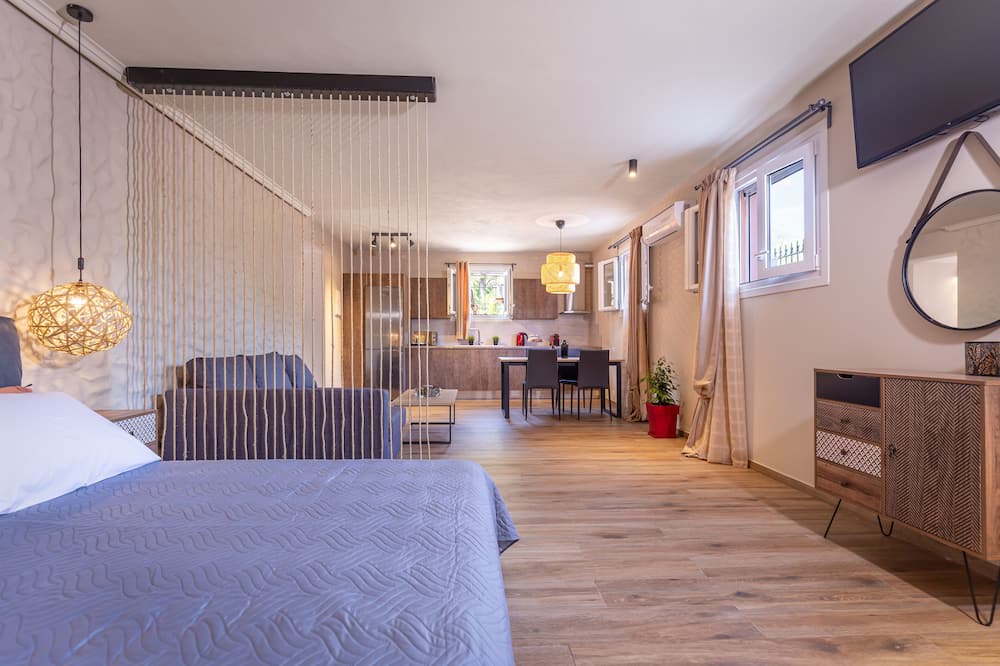 Photo of Bedroom in Ipsos