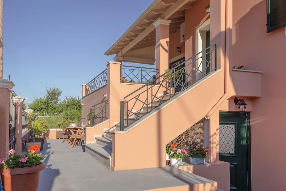 Photo of Outdoor in Ipsos