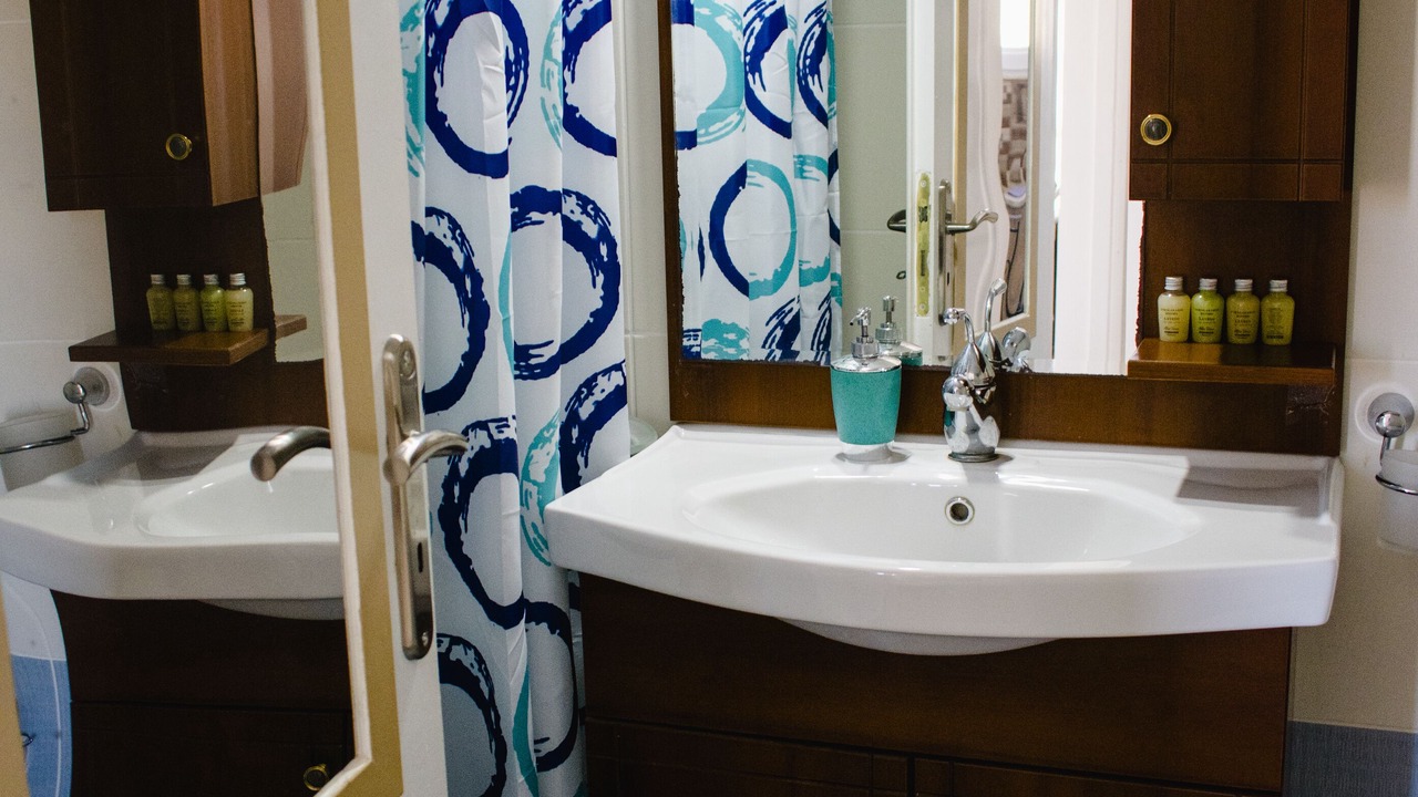 Photo of Bathroom in Lavrio