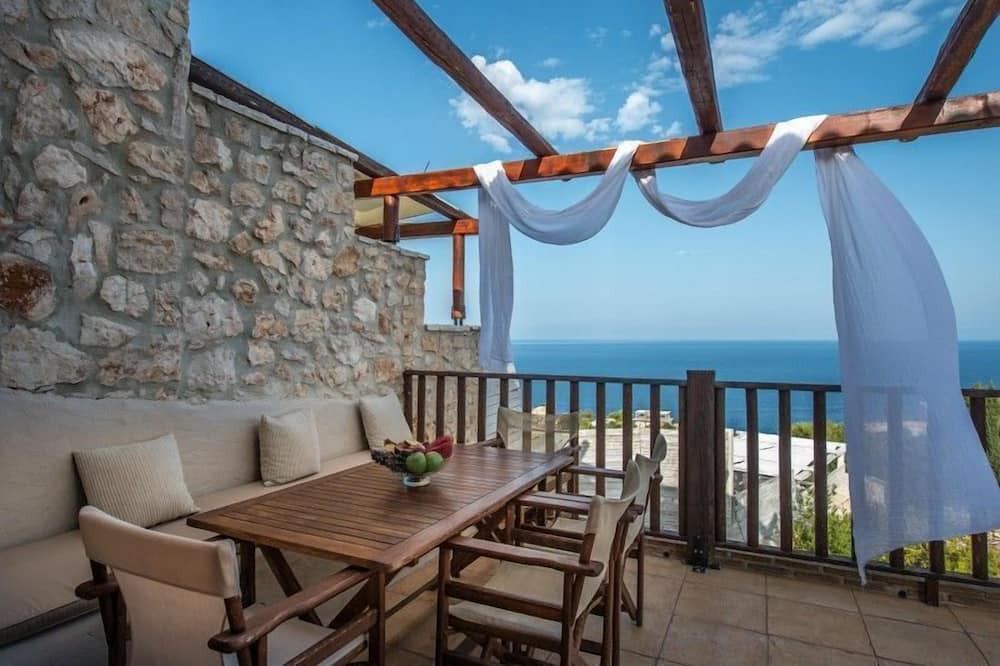 Photo of Patio Balcony in Varvara
