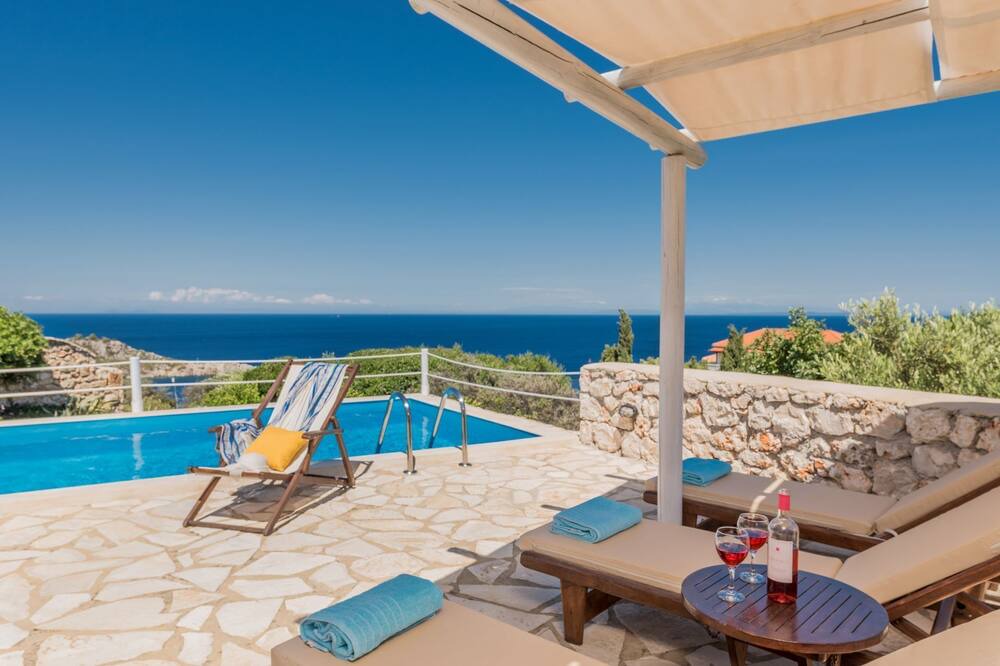 Photo of Patio Balcony in Varvara