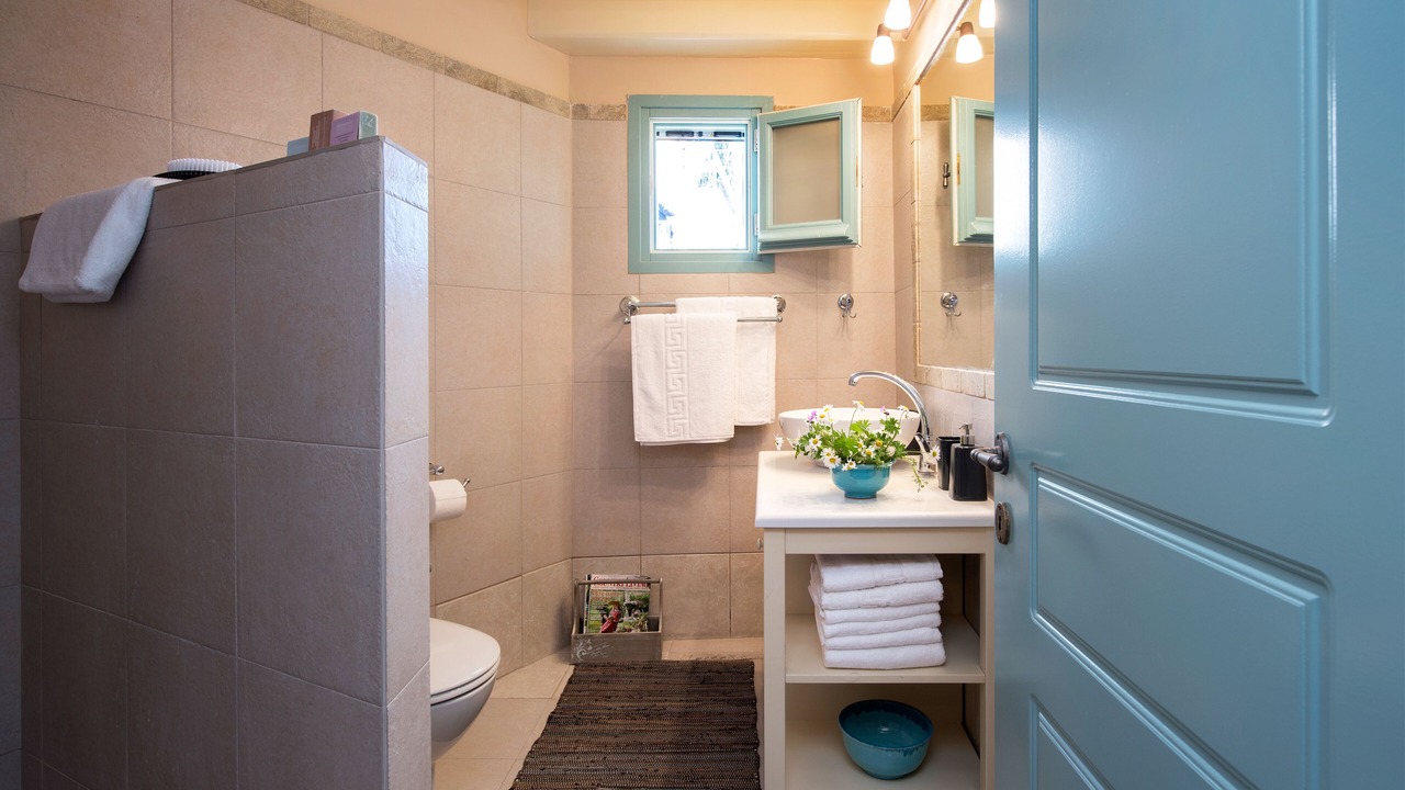 Photo of Bathroom in Ano Korakiana