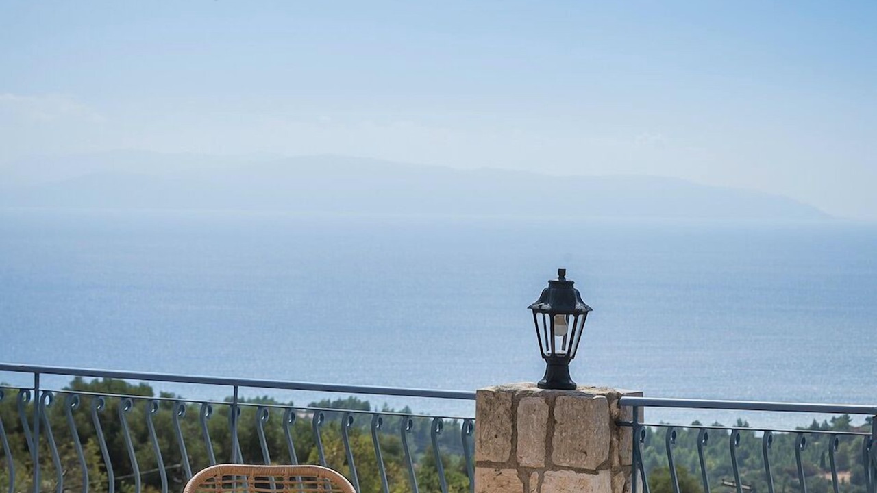 Photo of Patio Balcony in Leivathos