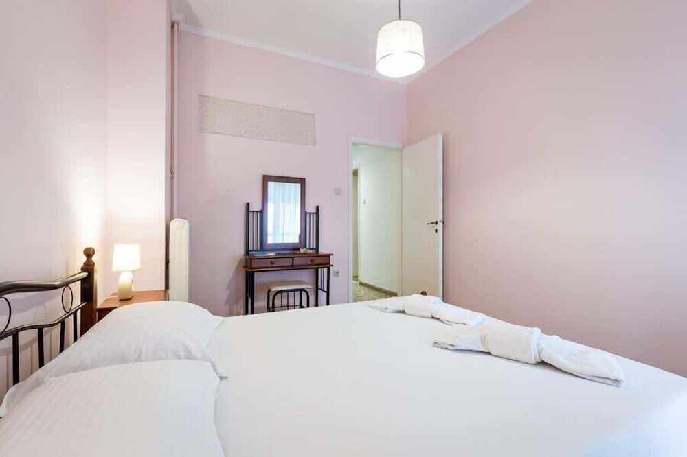 Photo of Bedroom in Platia Viktorias