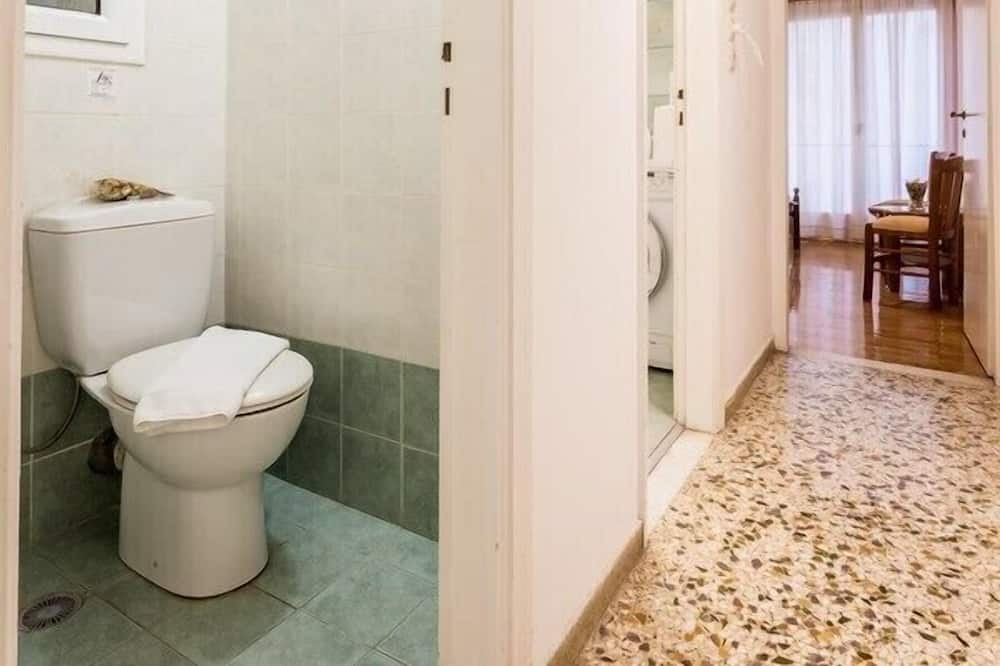 Photo of Bathroom in Platia Viktorias
