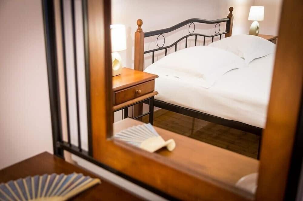 Photo of Bedroom in Platia Viktorias