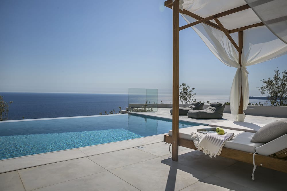 Photo of Outdoor in Plateies