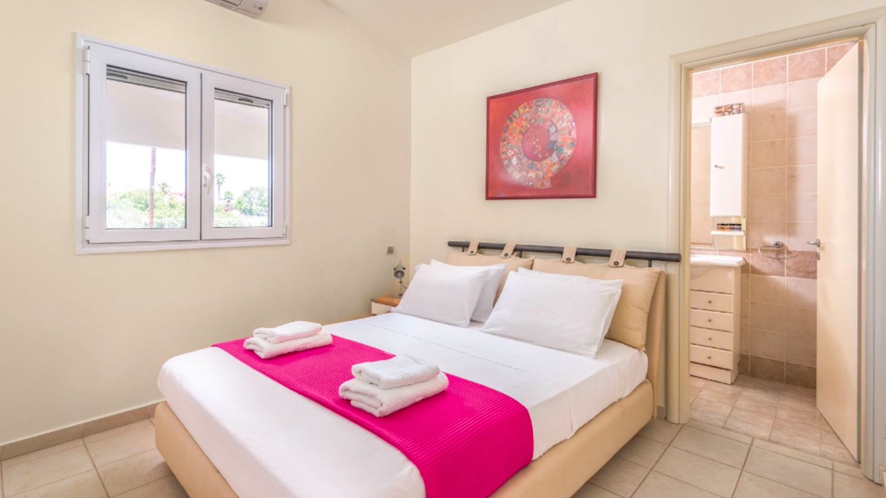 Photo of Bedroom in Gennadi