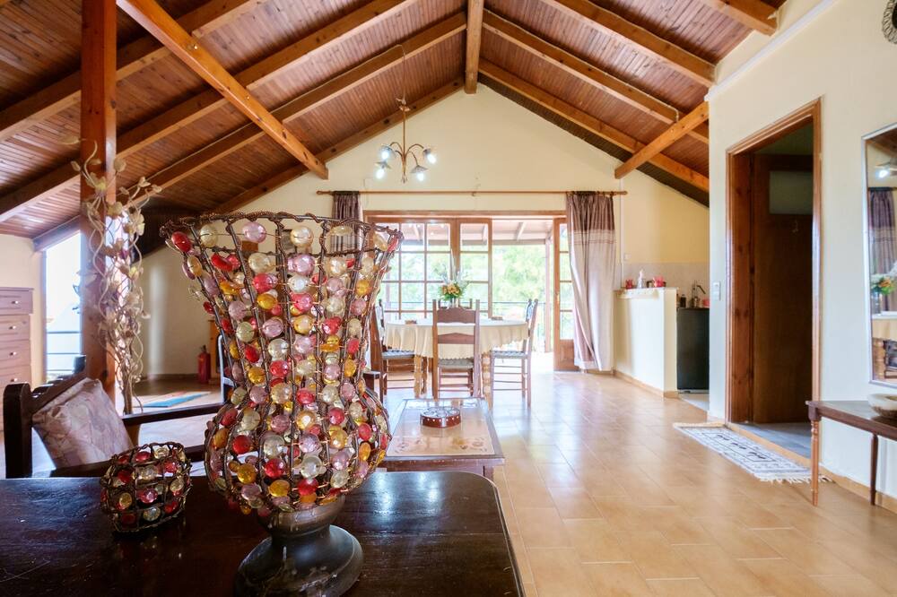 Photo of Livingroom in Platanias Town