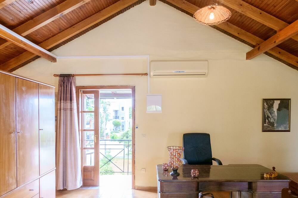 Photo of Livingroom in Platanias Town