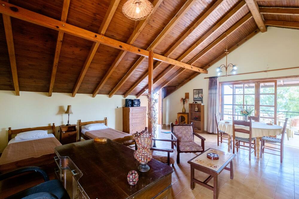 Photo of Livingroom in Platanias Town
