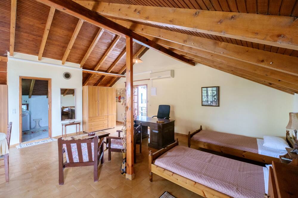 Photo of Livingroom in Platanias Town