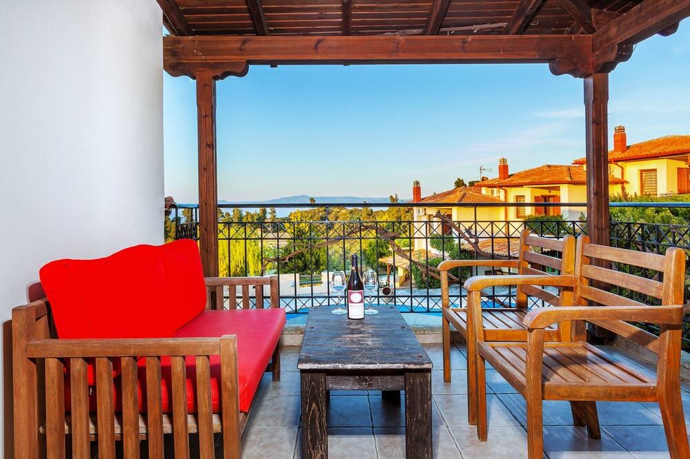 Photo of Patio Balcony in Keratsini-Drapetsona