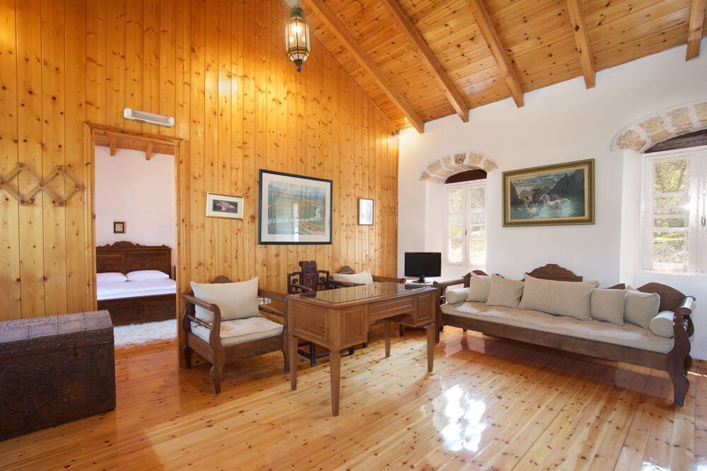 Photo of Livingroom in Mazarakata