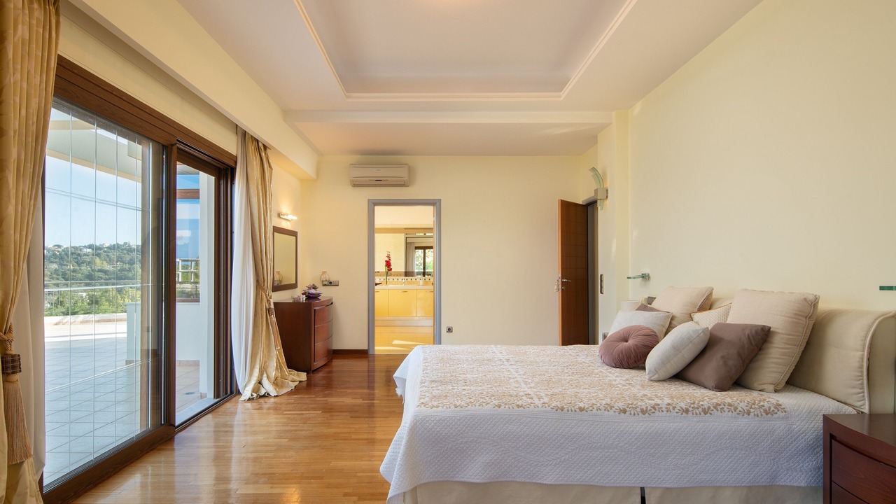 Photo of Bedroom in Asgourou