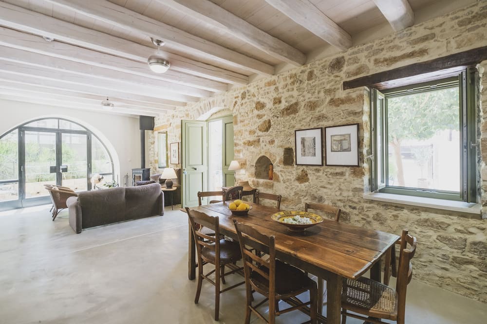 Photo of Livingroom in Kontomari