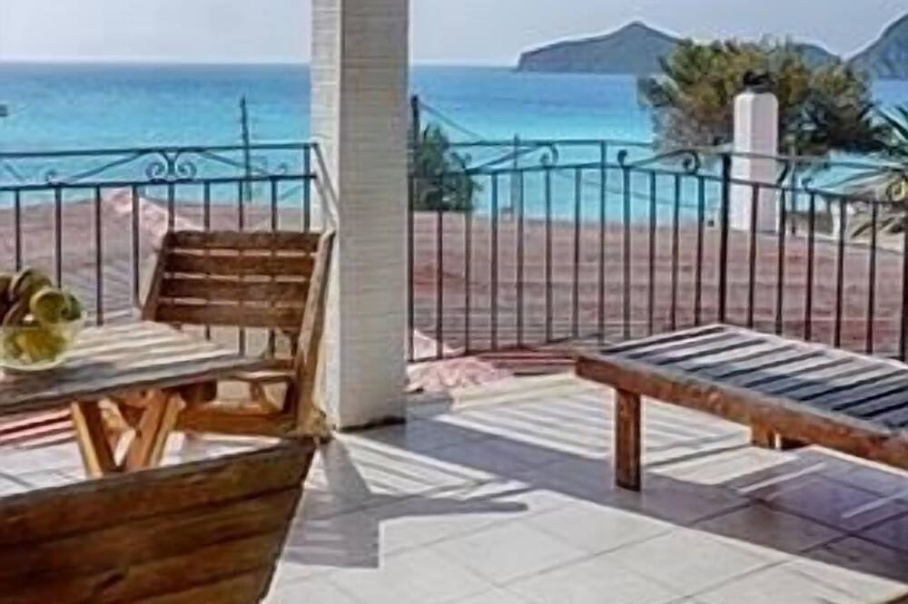 Photo of Patio Balcony in Agios Georgios Pagon