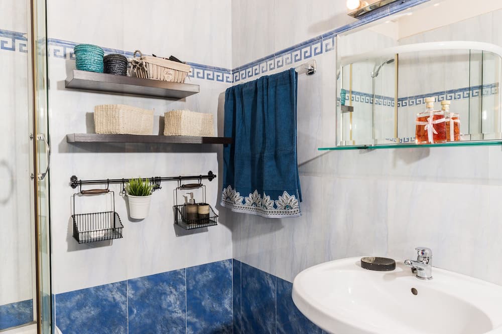 Photo of Bathroom in Makrys Tichos
