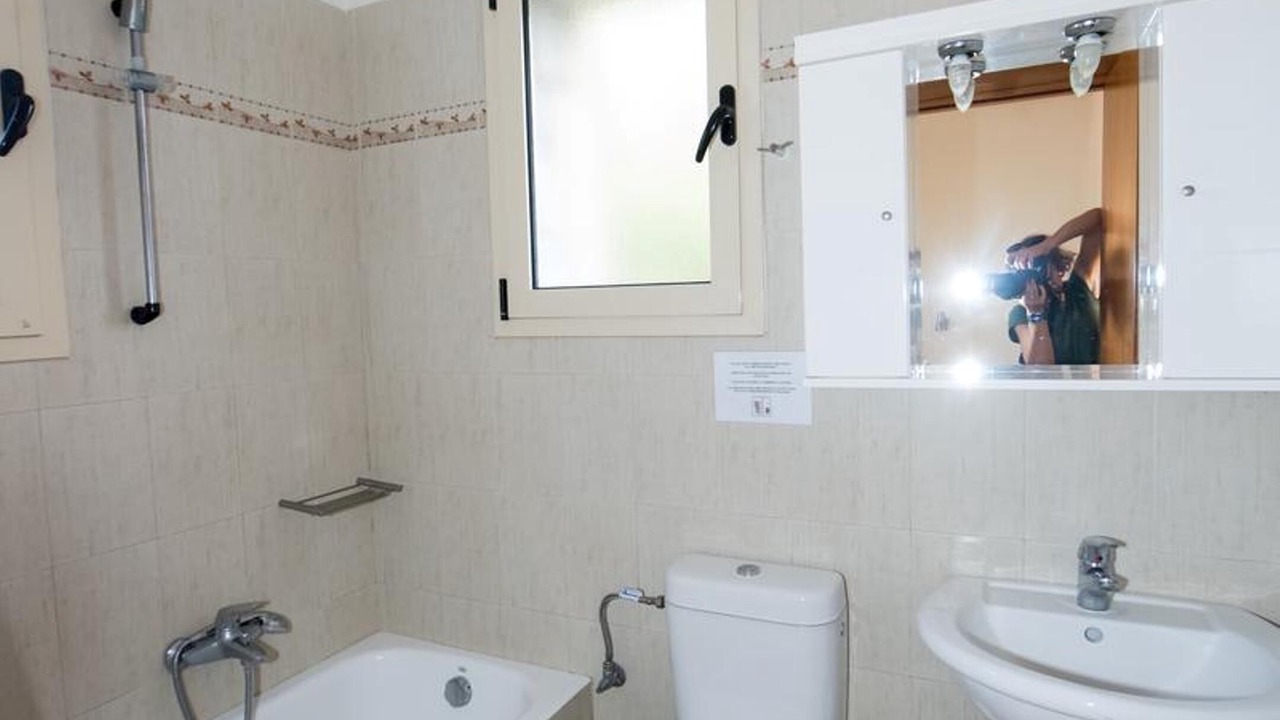Photo of Bathroom in Lefktron