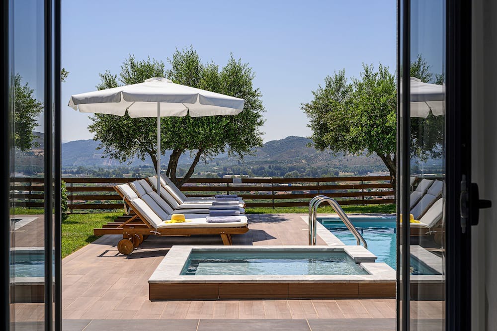 Photo of Outdoor in Potistiria