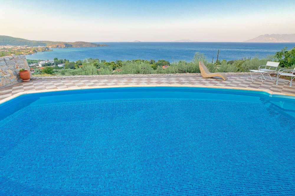 Photo of Outdoor in Melissopetra