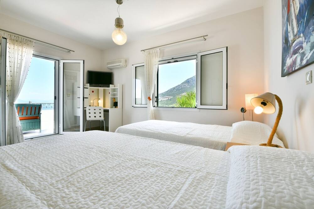 Photo of Bedroom in Melissopetra