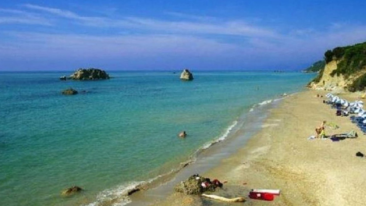 Photo of Others in Lakones
