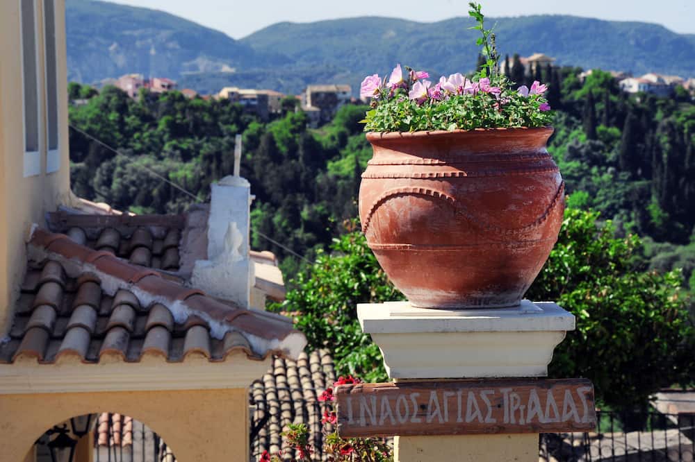 Photo of Outdoor in Antipernoi