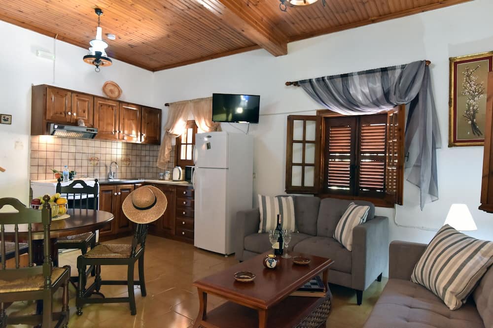 Photo of Livingroom in Antipernoi