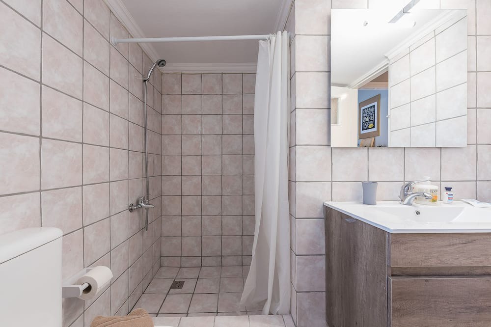 Photo of Bathroom in Ampelokipoi