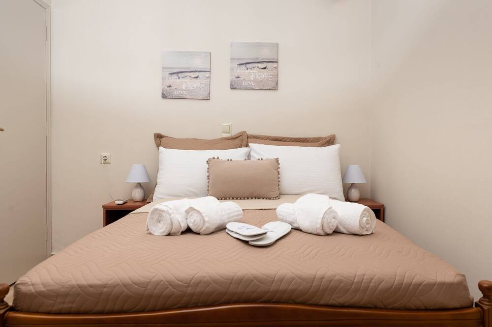 Photo of Bedroom in Faistos