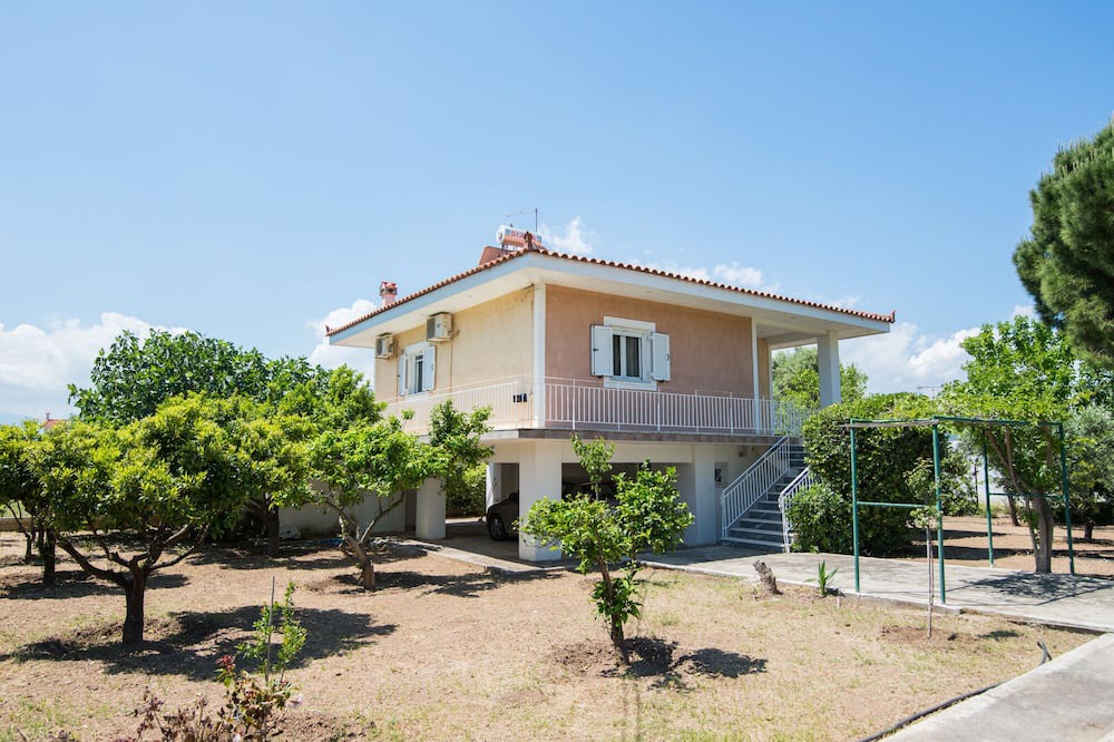 Photo of Outdoor in Eretria